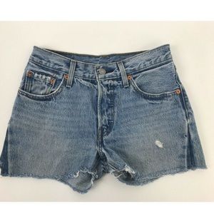 Levi 501 Button Fly Cut Off Denim Daisy Jean short
